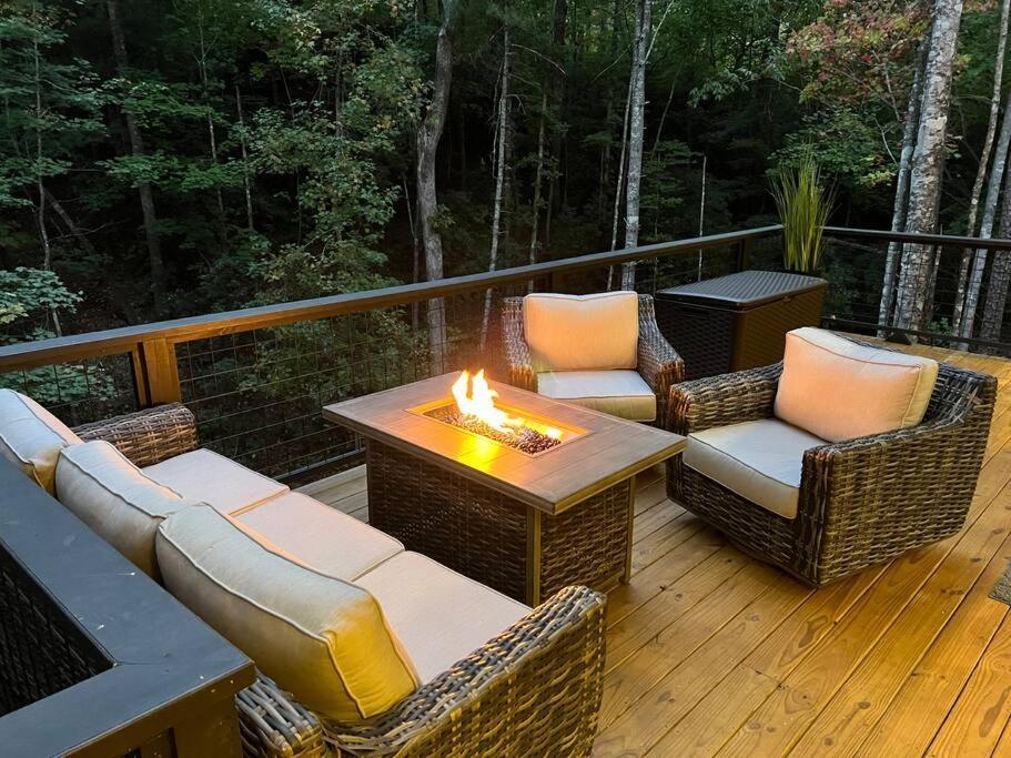 Вілла Modern Mountain Getaway With Hot Tub, Fire Pit Sautee Nacoochee Екстер'єр фото